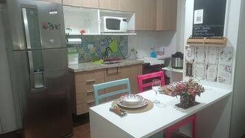 Micro-ondas, fogão, cooktop