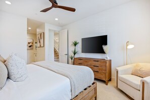 3 habitaciones, escritorio, tabla de planchar con plancha y wifi gratis 
