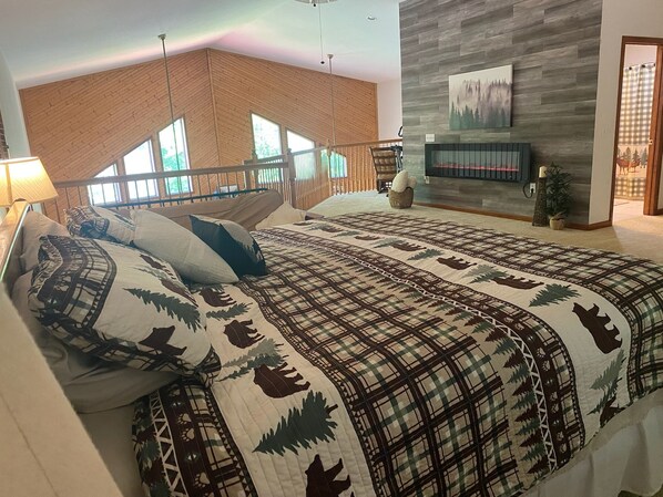 3 bedrooms, travel cot, free WiFi, bed sheets