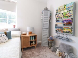 2 habitaciones, decoración personalizada y muebles diferentes