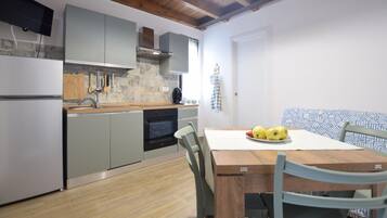 Fridge, oven, dishwasher