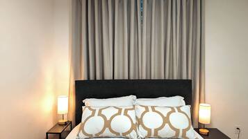 2 bedrooms, desk, iron/ironing board, free WiFi