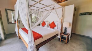 4 bedrooms, WiFi - Villa Gembira 4 Bedroom (Seminyak)