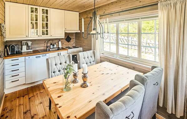 Kühlschrank, Ofen, Herdplatte, Geschirrspüler