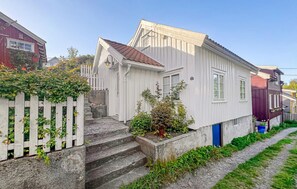 Exterior - 2 bedroom gorgeous home in Grimstad (Grimstad)