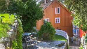 Uklassifisert bilde, 3 av 12, knapp