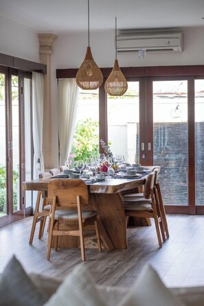 تناول الطعام