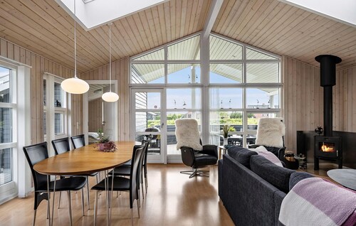 Cozy home in Tarm with WiFi