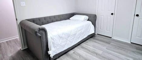 3 habitaciones, tabla de planchar con plancha y wifi gratis