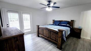 3 Schlafzimmer, Bügeleisen/Bügelbrett, kostenloses WLAN, Bettwäsche