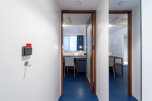 Dobbeltrom – superior, byutsikt | Individuelt dekorert, individuelt innredet og skrivebord