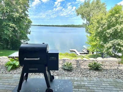 Lakehouse + Guesthouse Retreat with hot tub - Pontoon & Jet Ski Rental