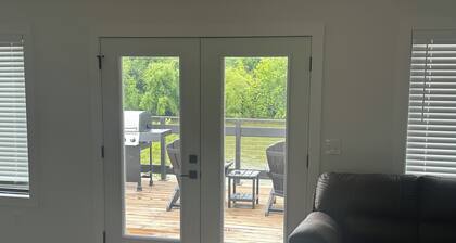 Charming RIVER FRONT 3-bedroom home Van Buren on Current River.. brand new!