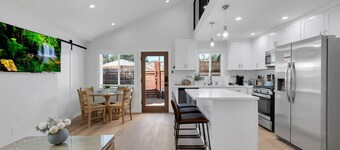 Brand new Cottage, putting green, private patio