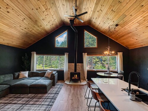 Downtown McCall Retreat – 4 Bed, 3 Bath Walkable Gem