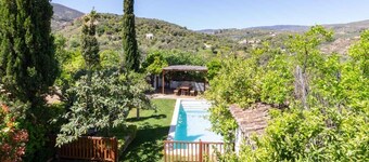 Beautiful house with pool in the heart of the Lecrín Valley