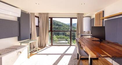 Beautiful house with pool in the heart of the Lecrín Valley