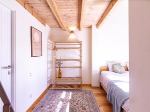 5 Schlafzimmer, Bügeleisen/Bügelbrett, Internetzugang, Bettwäsche