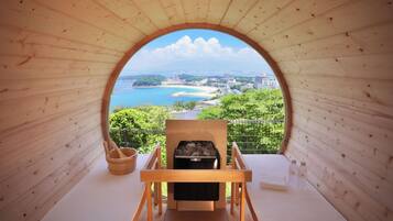 C-Bagus Room, Non Smoking | Individually decorated, desk, free WiFi