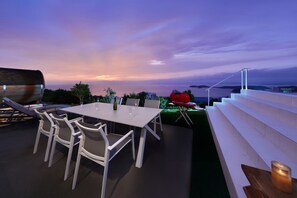 Villa, ikke-røyk (Annex-Agung Suite) | Individuelt dekorert, skrivebord og wi-fi (inkludert)