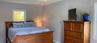  Charming Cottage on Osage River in Jefferson City
