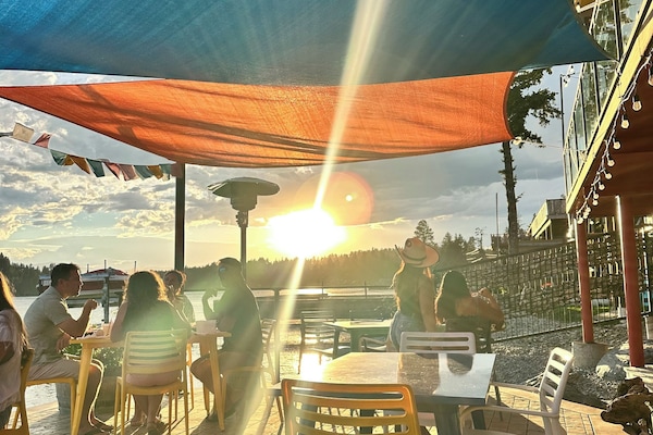 تناول الطعام بالخارج