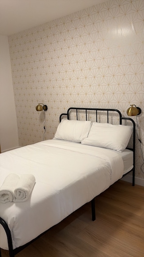 1 chambre, fer et planche à repasser, lit parapluie, Wi-Fi gratuit