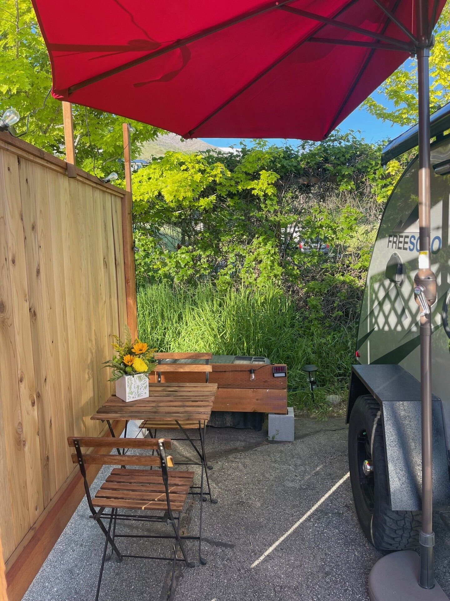 Outdoor dining