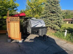 Overnatningsstedets område