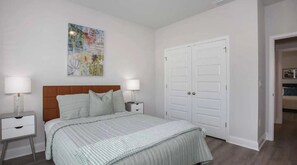 4 chambres, bureau, Wi-Fi gratuit, draps fournis