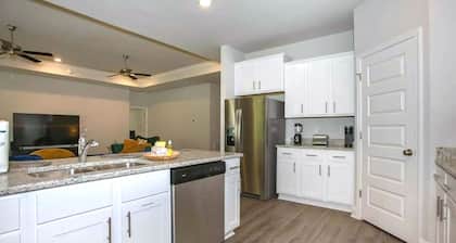 Near Beach - K/K/Q/TwTw/Sofa SL - Newly constructed house-Pet Friendly-Sleeps 10