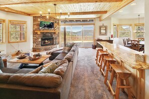 TV connectée, cheminée