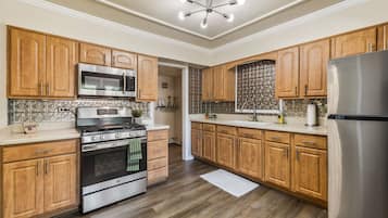 Microwave, oven, stovetop, dishwasher