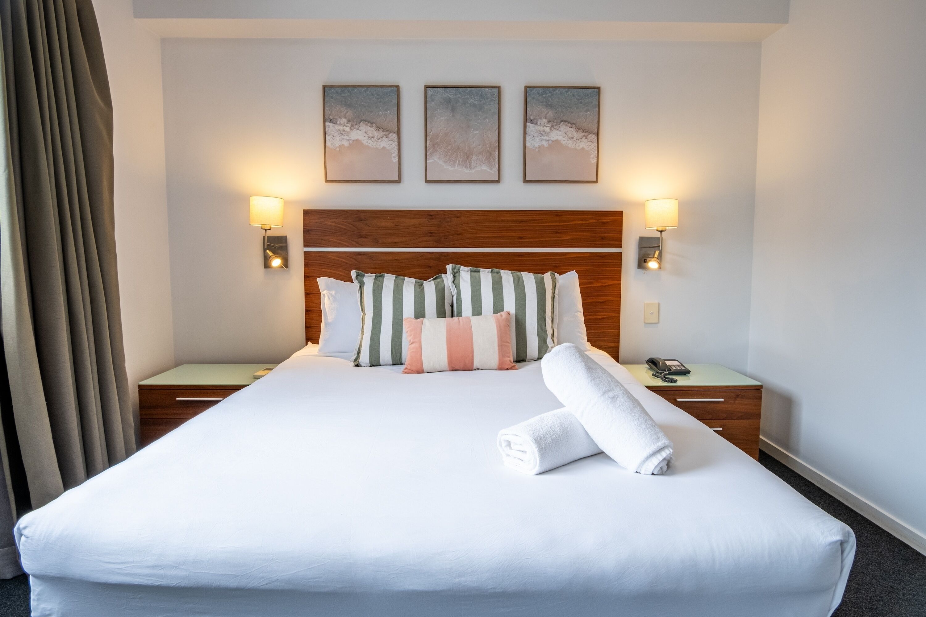 1 chambre, fer et planche à repasser, accès Internet