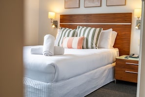 1 bedroom, iron/ironing board, internet