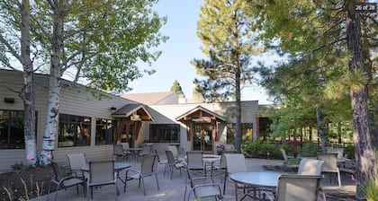 River & Ridge Retreat at Seventh Mountain Resort 1-bed/2-bath Condo