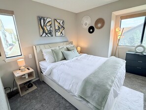 2 bedrooms, desk, iron/ironing board, free WiFi