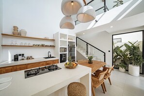 Deluxe Villa, Pool View | Private kitchen | Fridge, microwave, stovetop, coffee/tea maker - Rumah Saya Villa Uluwatu (Uluwatu)