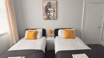 3 chambres, fer et planche Ă repasser, Wi-Fi, draps fournis