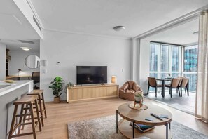 Smart TV, books, offices