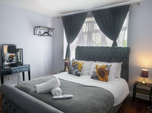 6 室のベッドルーム、アイロン / アイロン台、WiFi、ベッドシーツ