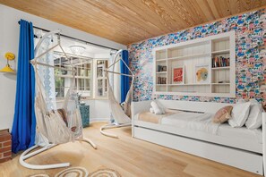 4 bedrooms, desk, iron/ironing board, travel cot