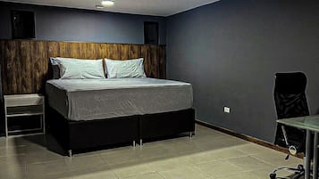 1 habitación, wifi y ropa de cama