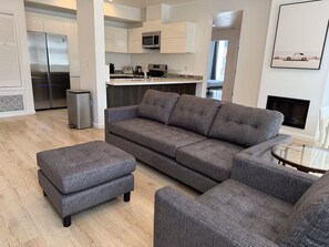 Living area - Modern & Bright 2BR Retreat/Prime Location

Share

Save (Long Beach)