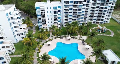 Luxury Beachfront Getaway in Playa Blanca with Pool and Beach Vibes, Rio Hato.