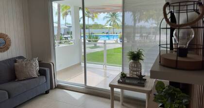Luxury Beachfront Getaway in Playa Blanca with Pool and Beach Vibes, Rio Hato.