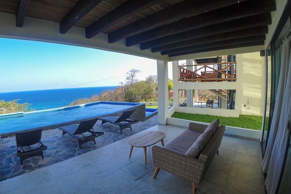 Basic Suite, Sea View | Living area