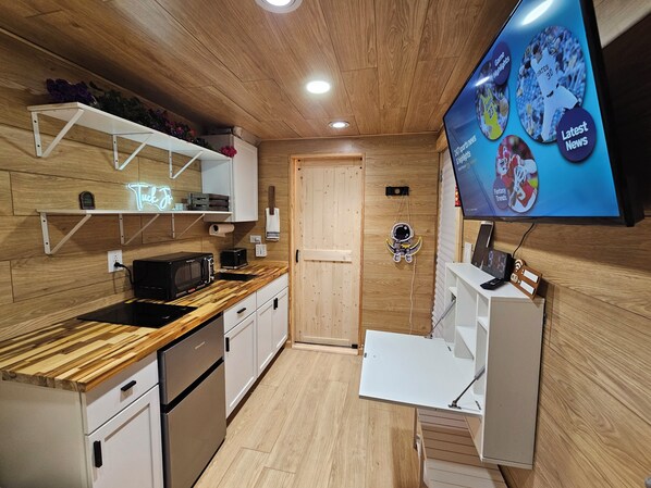 Fridge, microwave, toaster, cookware/dishes/utensils