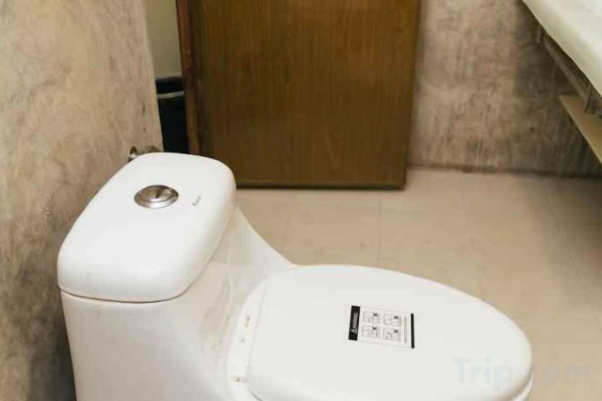 Baño | Ducha, artículos de higiene personal gratuitos y secador de pelo