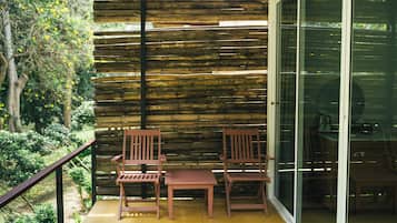 Deluxe Room, River View | Balcony